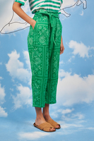 Green bandana print cropped pants  image