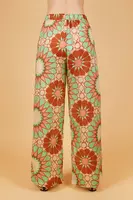Pantaloni in voile con stampa floreale color mela e terracotta image