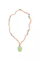 Collana con ciondolo verde menta della Madonna image