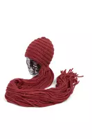 Cappello in maglia color ribes con frange image