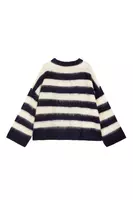 Maglione oversize a righe bianche e blu navy image