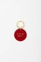 Je Me Ne Sbatt Ruby Red Keychain image